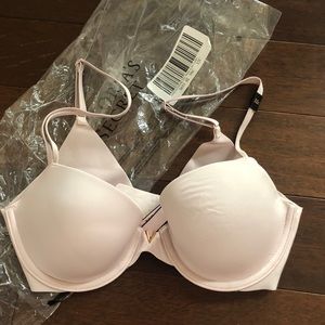 Victoria’s Secret Sexy Illusions bras 32C. NWT